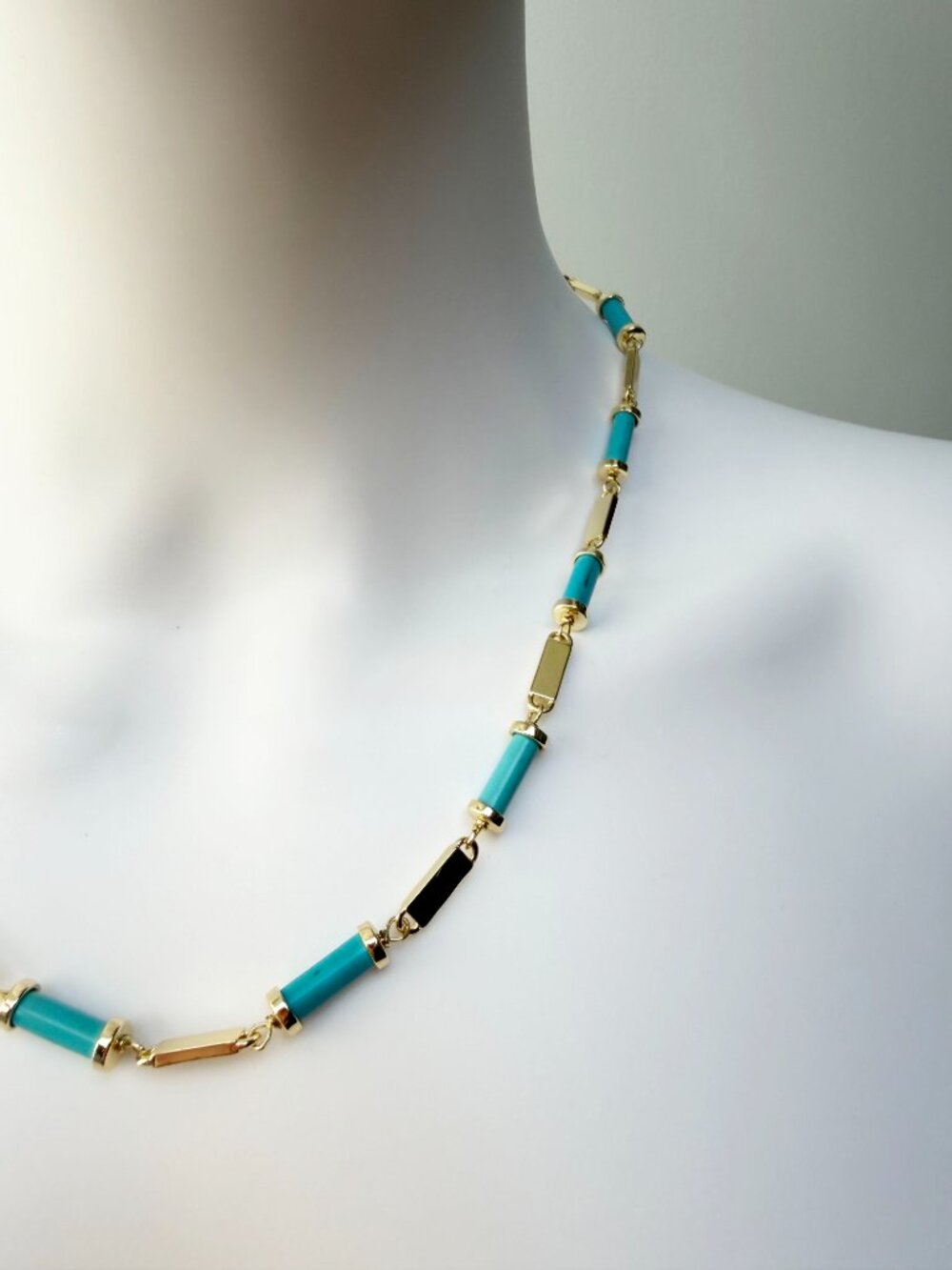 NIB Connie Craig Carroll Darcy 20" Blue Howlite Bar Station Necklace